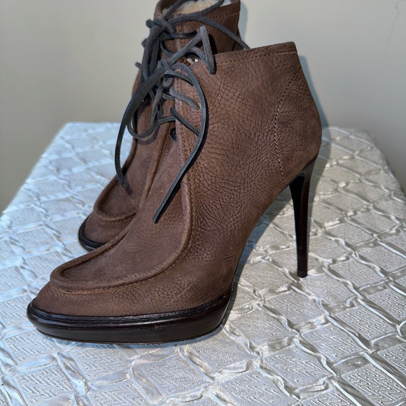 BURBERRY SUEDE ANKLE BOOTS - Picture 11 of 11